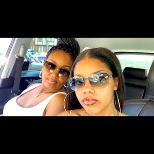 Meet your Posher, Just